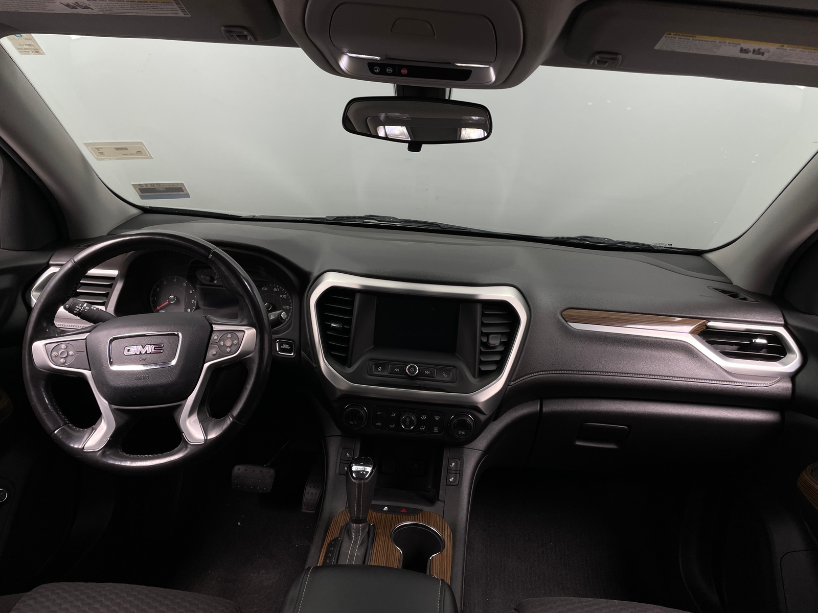Thumbnail: 2018 GMC Acadia - 3
