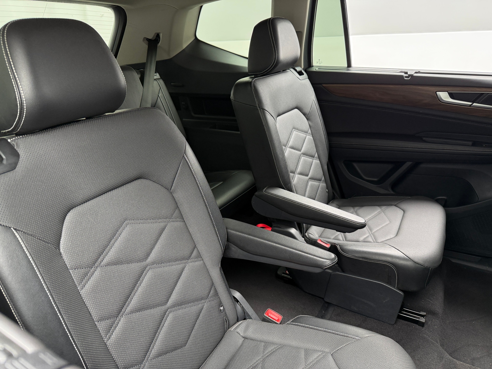 Thumbnail: 2024 Volkswagen Atlas - 5
