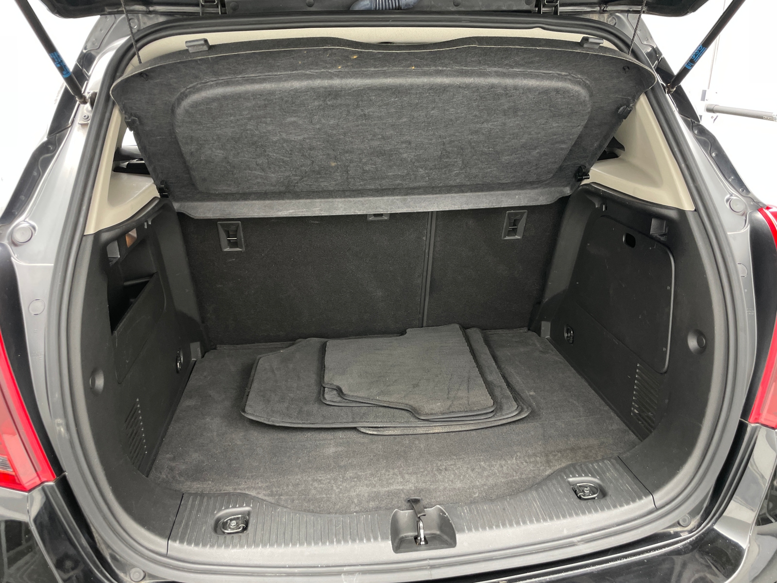 Thumbnail: 2017 Buick Encore - 6