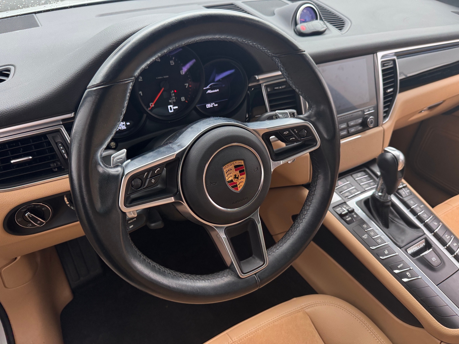 Thumbnail: 2017 Porsche Macan - 5