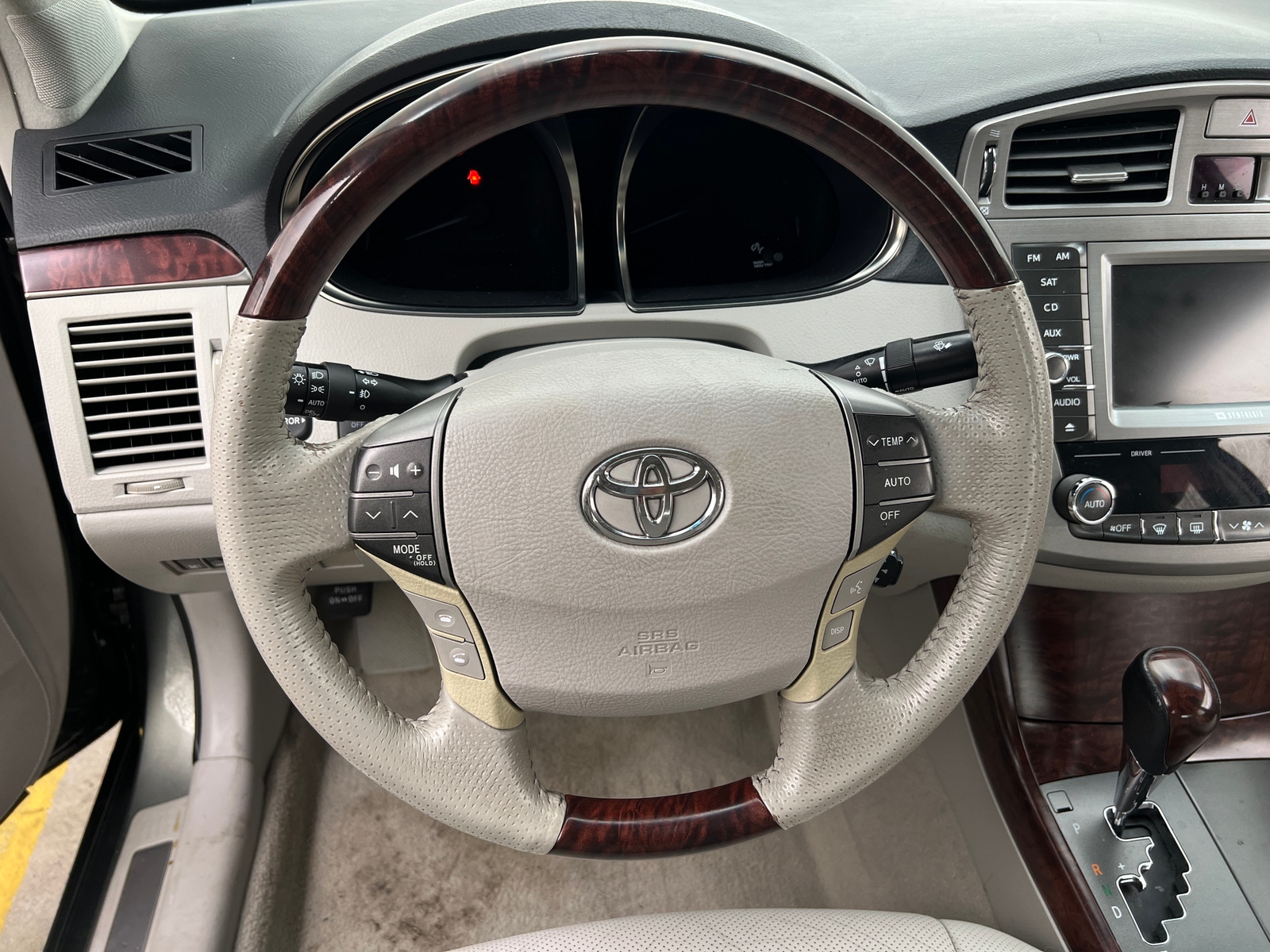 Thumbnail: 2011 Toyota Avalon - 4