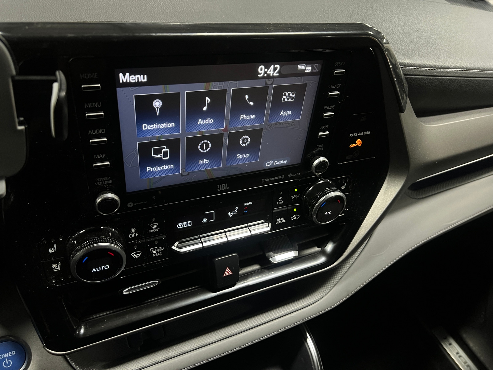 Thumbnail: 2021 Toyota Highlander - 3