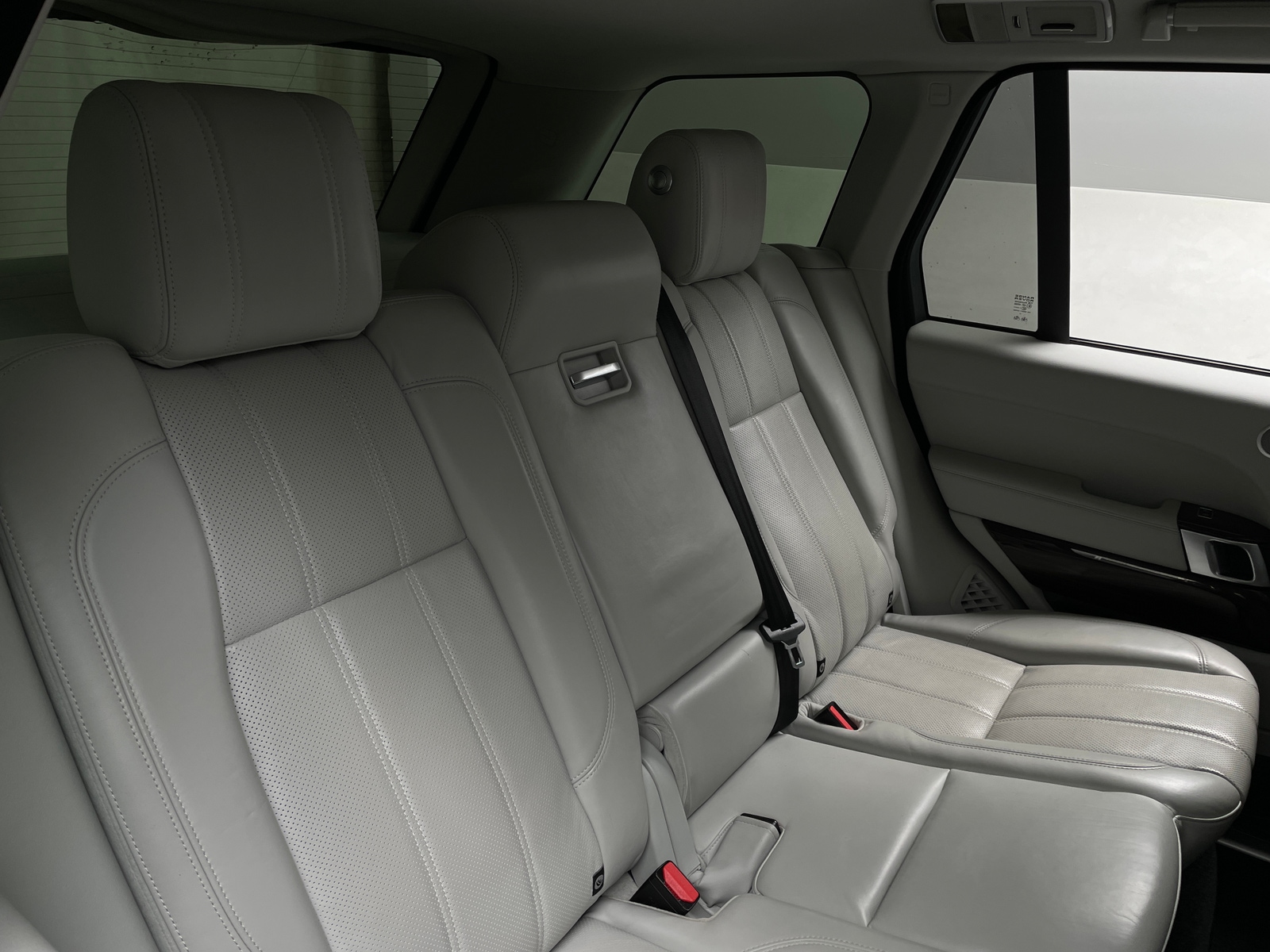 Thumbnail: 2017 Land Rover Range Rover - 5