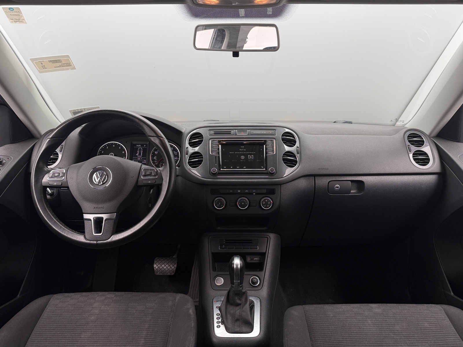 Thumbnail: 2018 Volkswagen Tiguan - 3