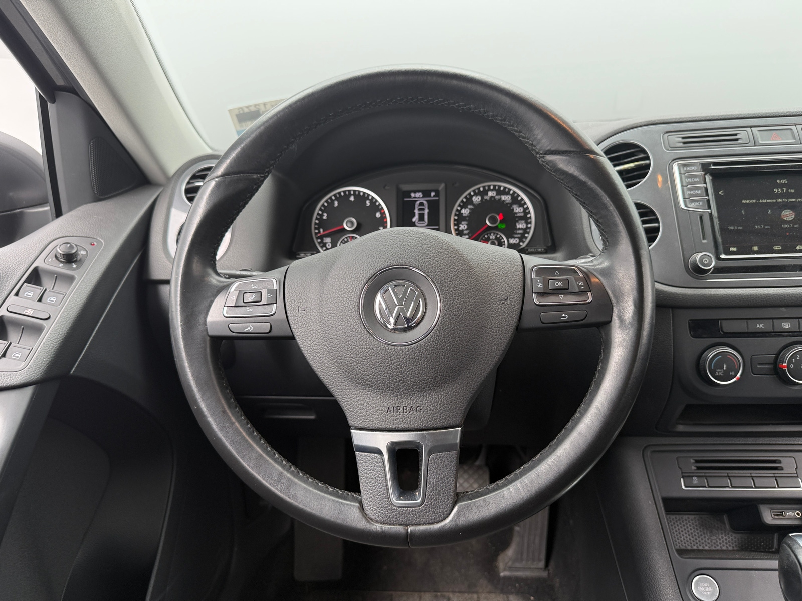 Thumbnail: 2018 Volkswagen Tiguan - 5