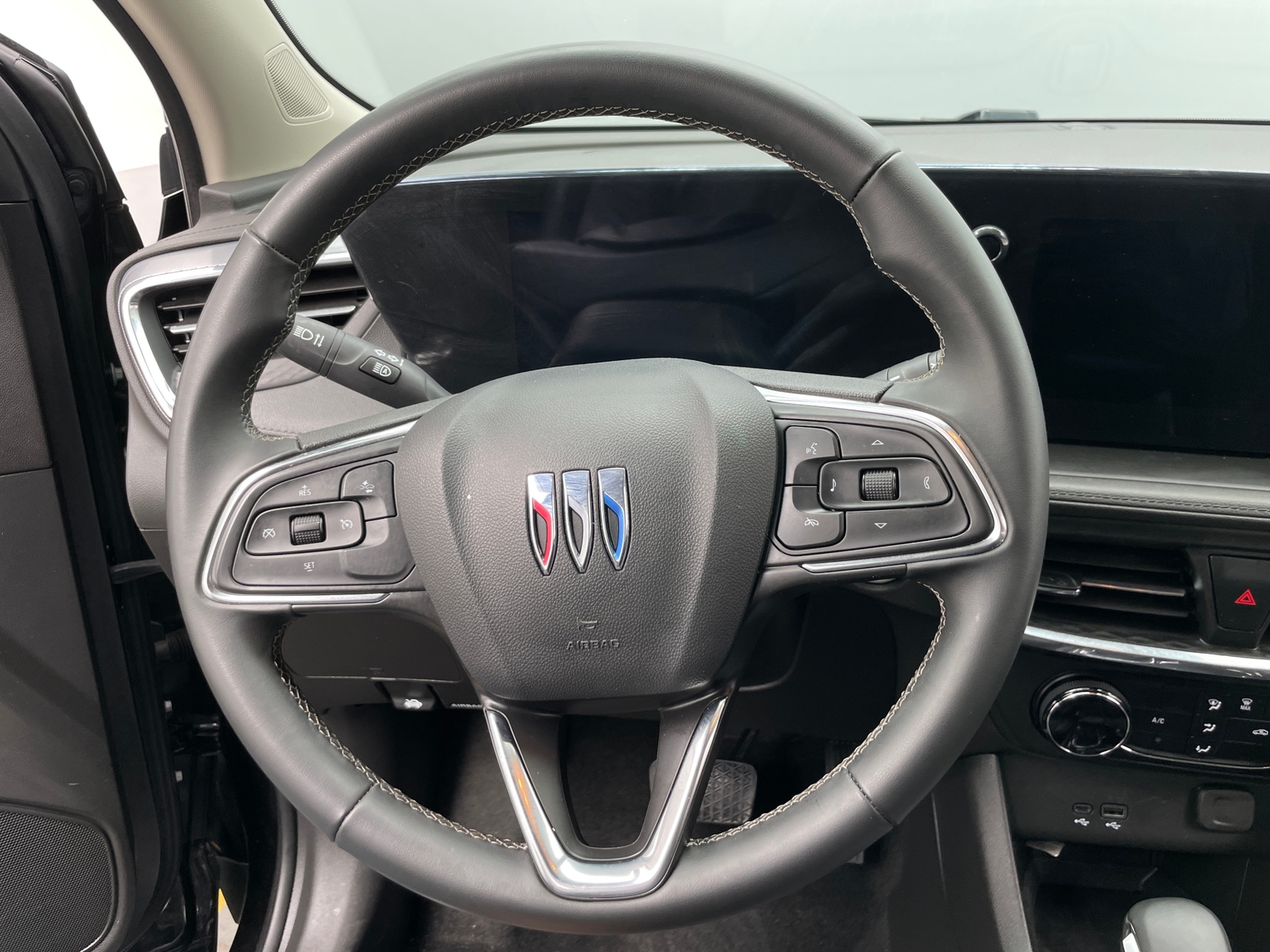 Thumbnail: 2025 Buick Encore GX - 4