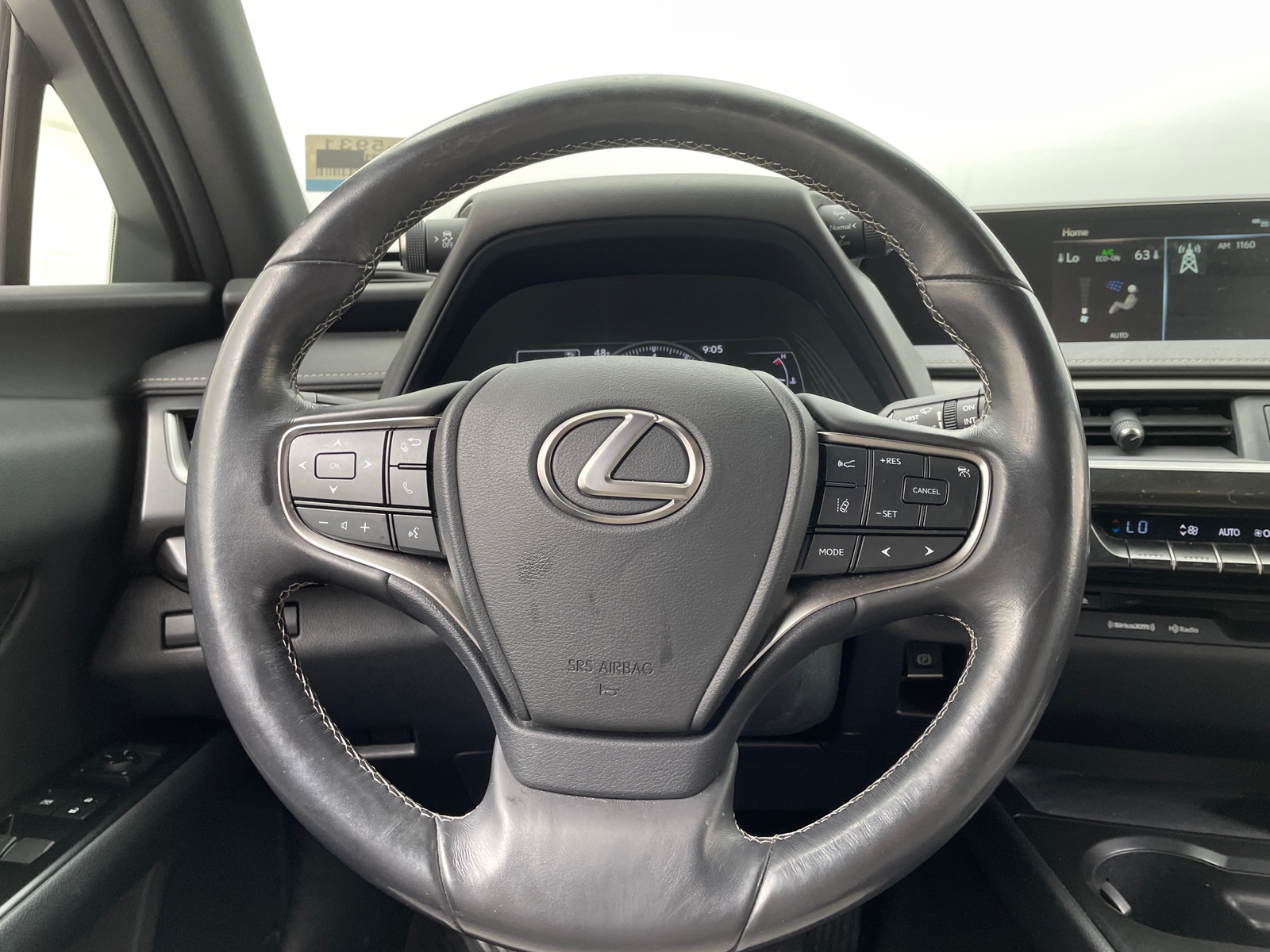 Thumbnail: 2019 Lexus UX - 4
