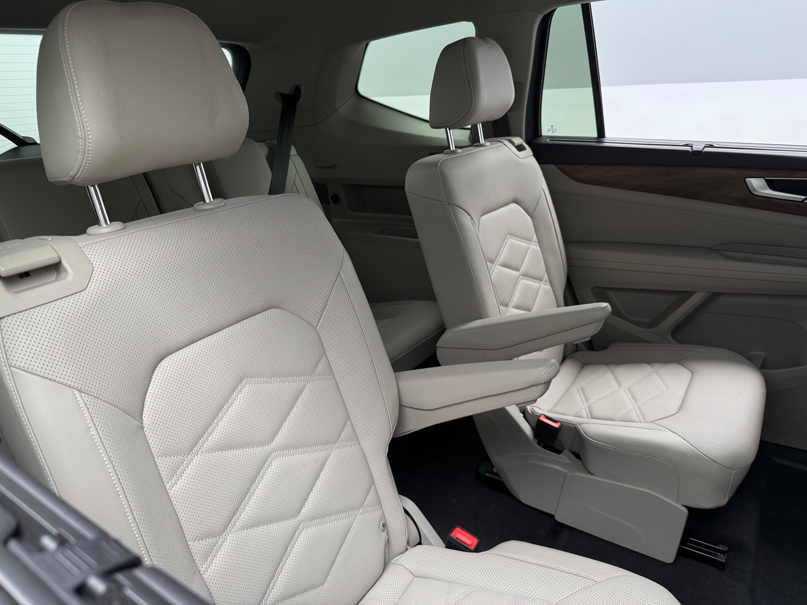 Thumbnail: 2024 Volkswagen Atlas - 5