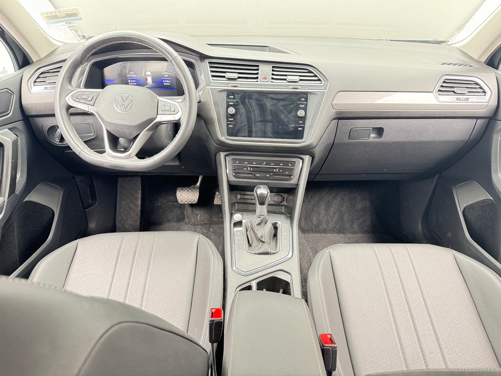 Thumbnail: 2023 Volkswagen Tiguan - 2