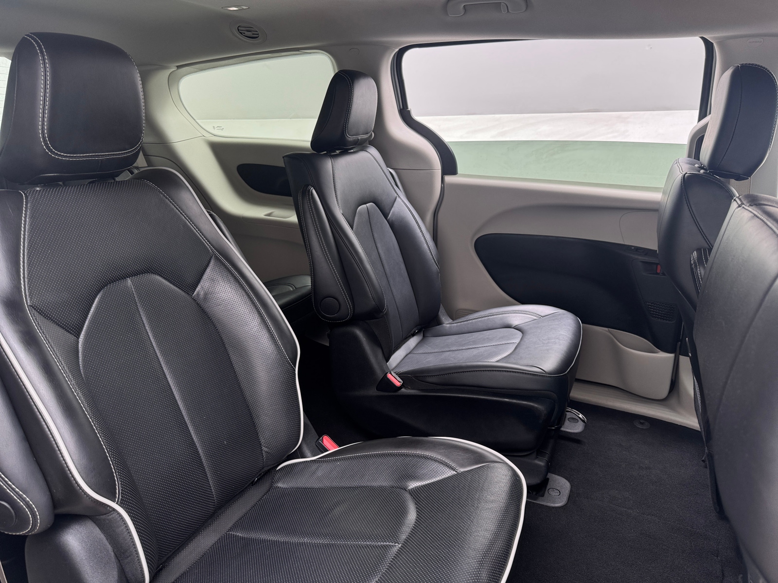 Thumbnail: 2024 Chrysler Pacifica - 5