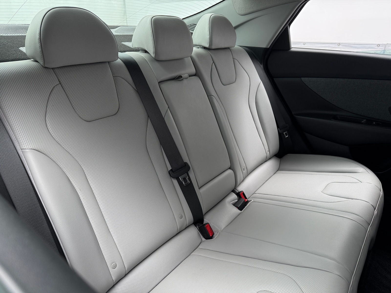 Thumbnail: 2023 Hyundai Elantra - 5