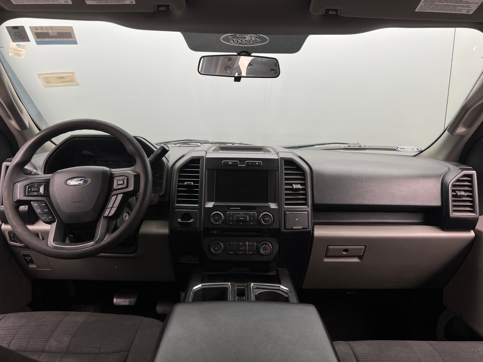 Thumbnail: 2018 Ford Econoline - 3