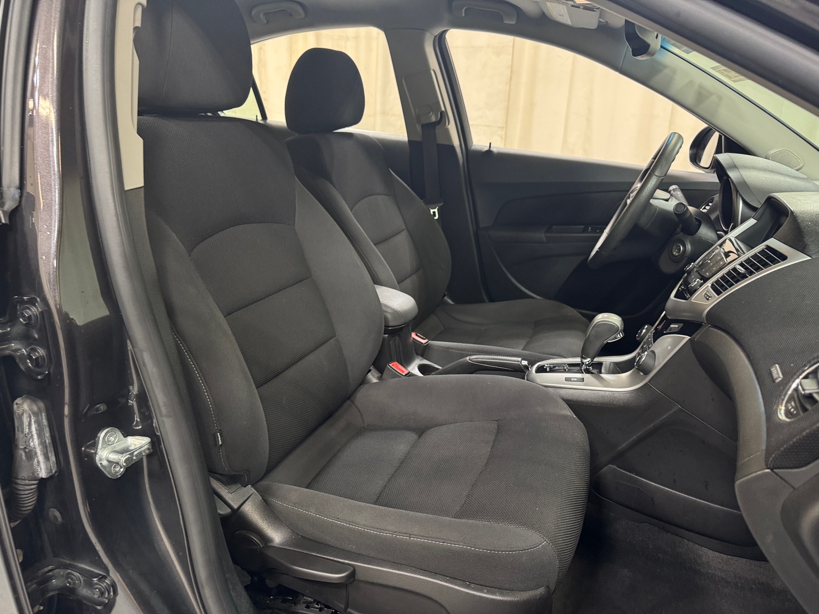 Thumbnail: 2015 Chevrolet Cruze - 2