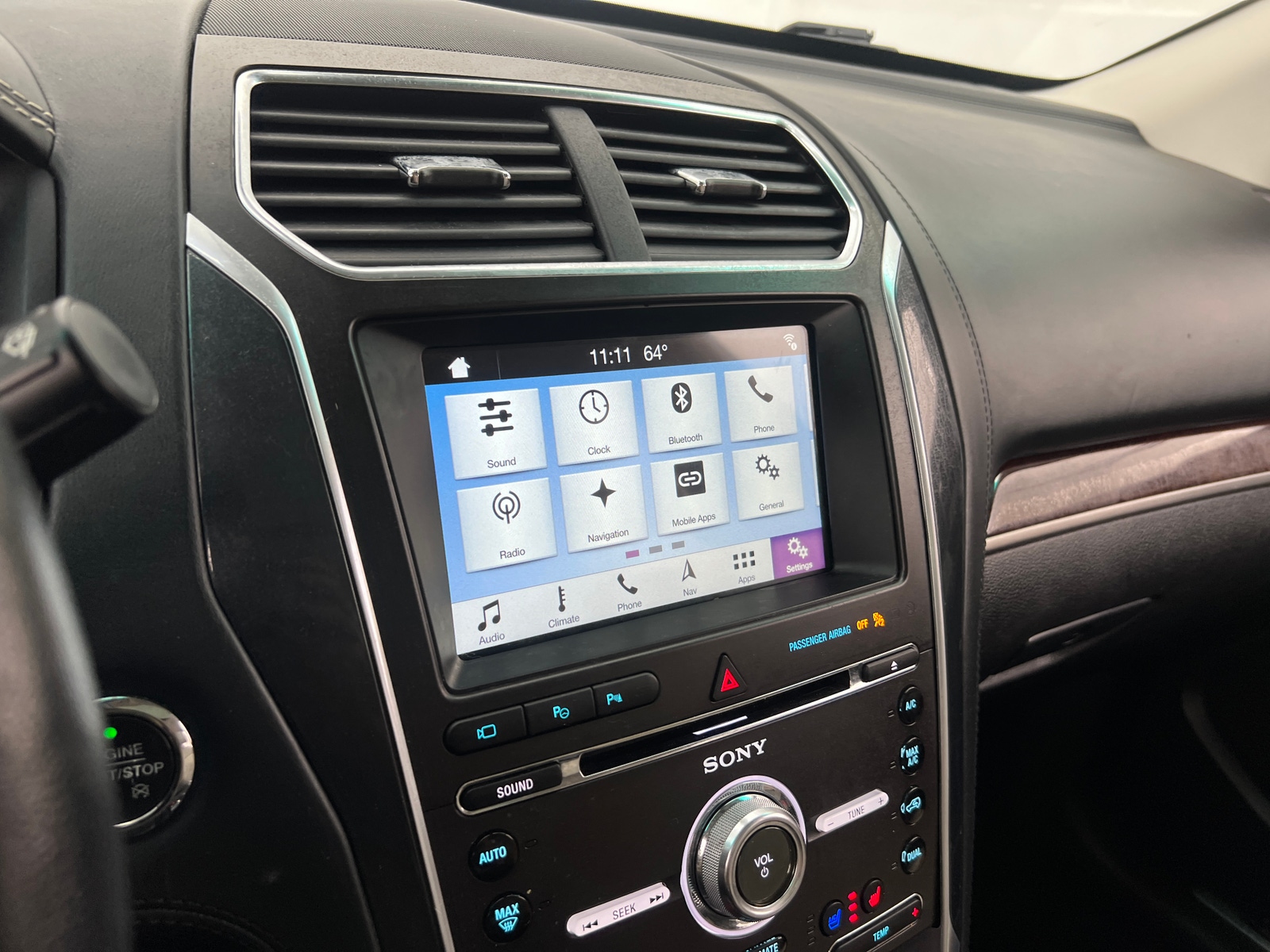 Thumbnail: 2017 Ford Explorer - 3