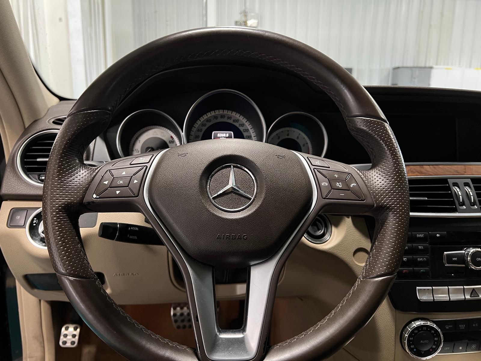 Thumbnail: 2013 Mercedes-Benz C-Class - 4