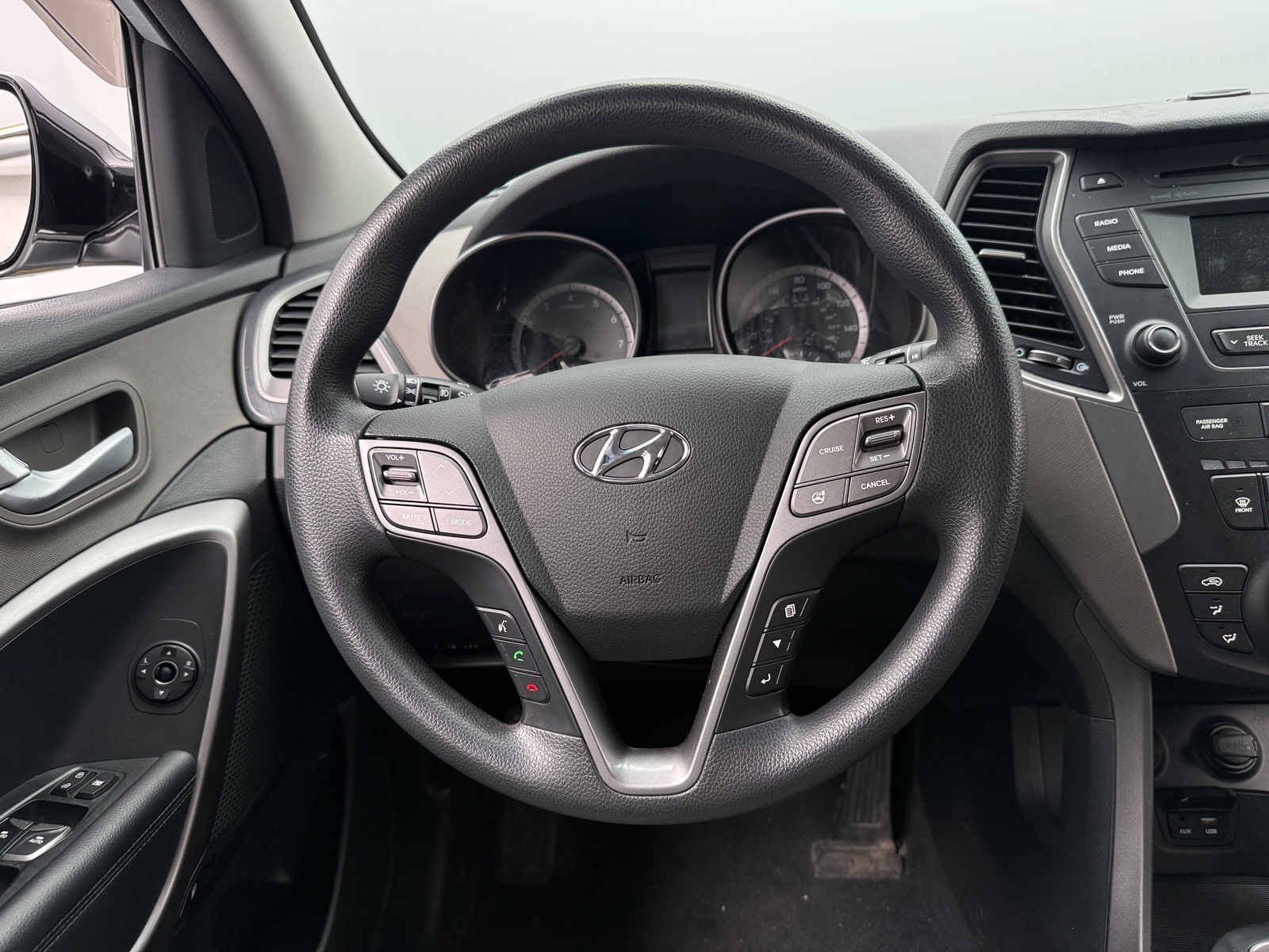 Thumbnail: 2016 Hyundai Santa Fe - 5
