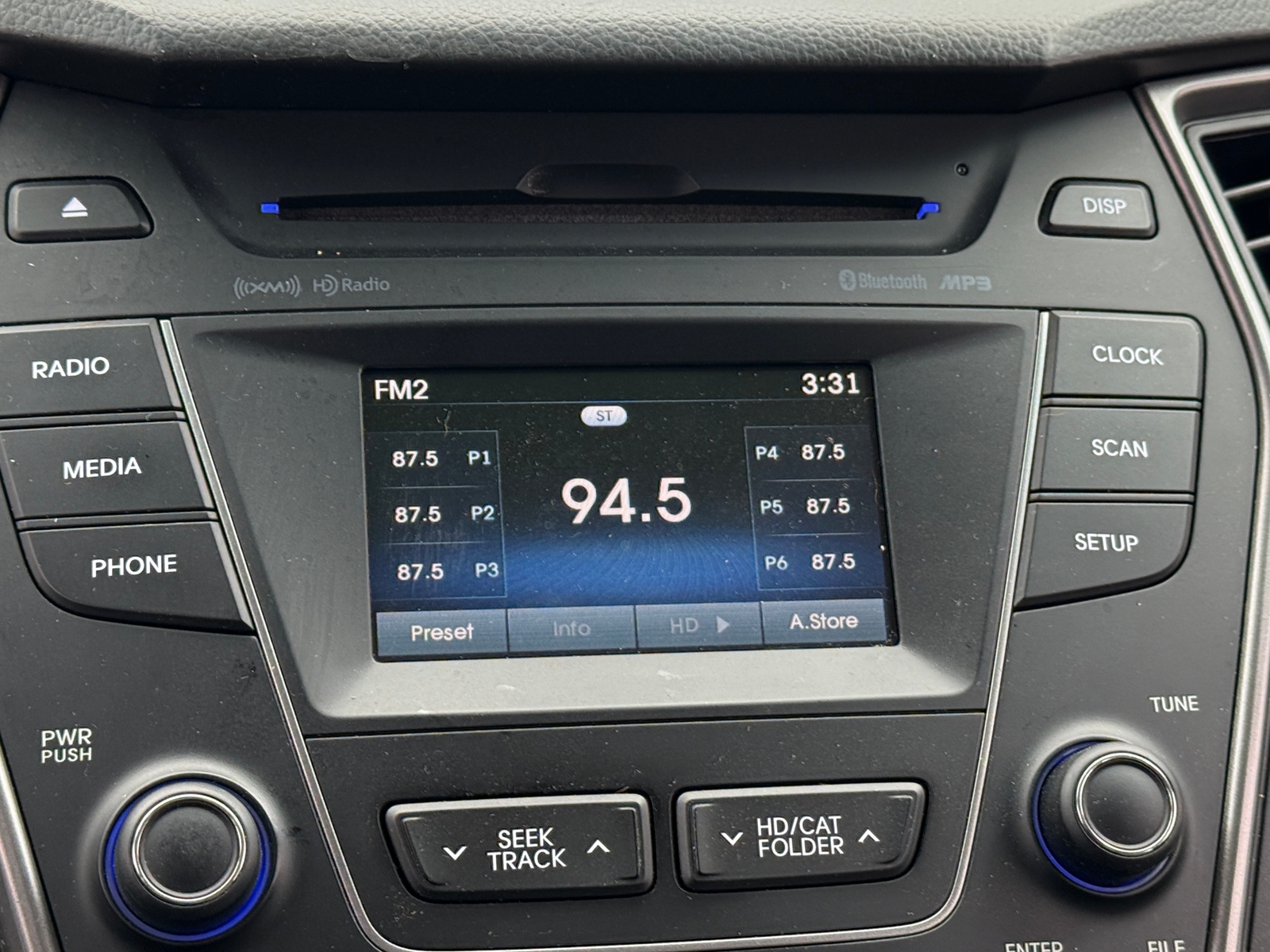 Thumbnail: 2016 Hyundai Santa Fe - 4