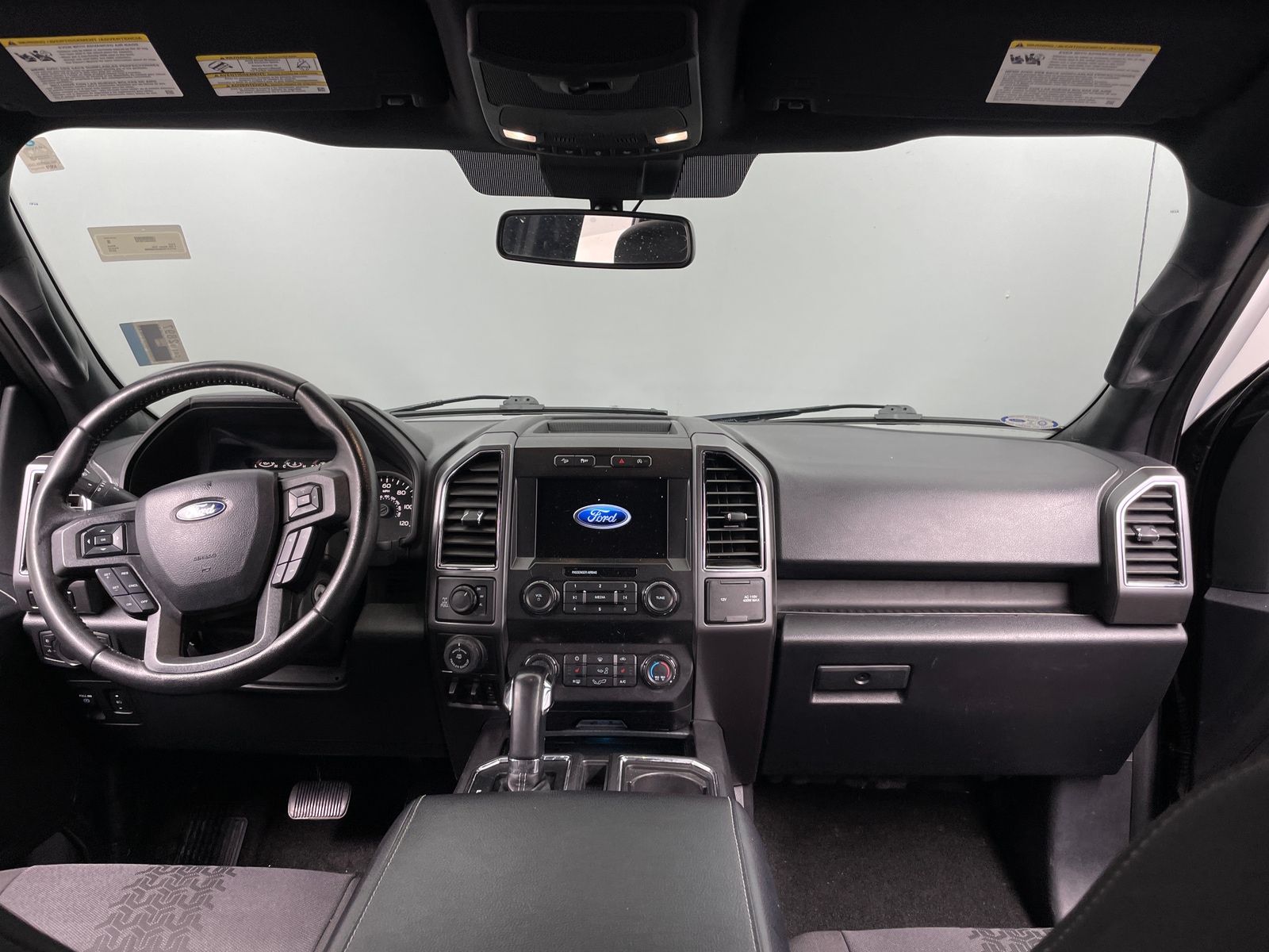 Thumbnail: 2019 Ford Econoline - 3
