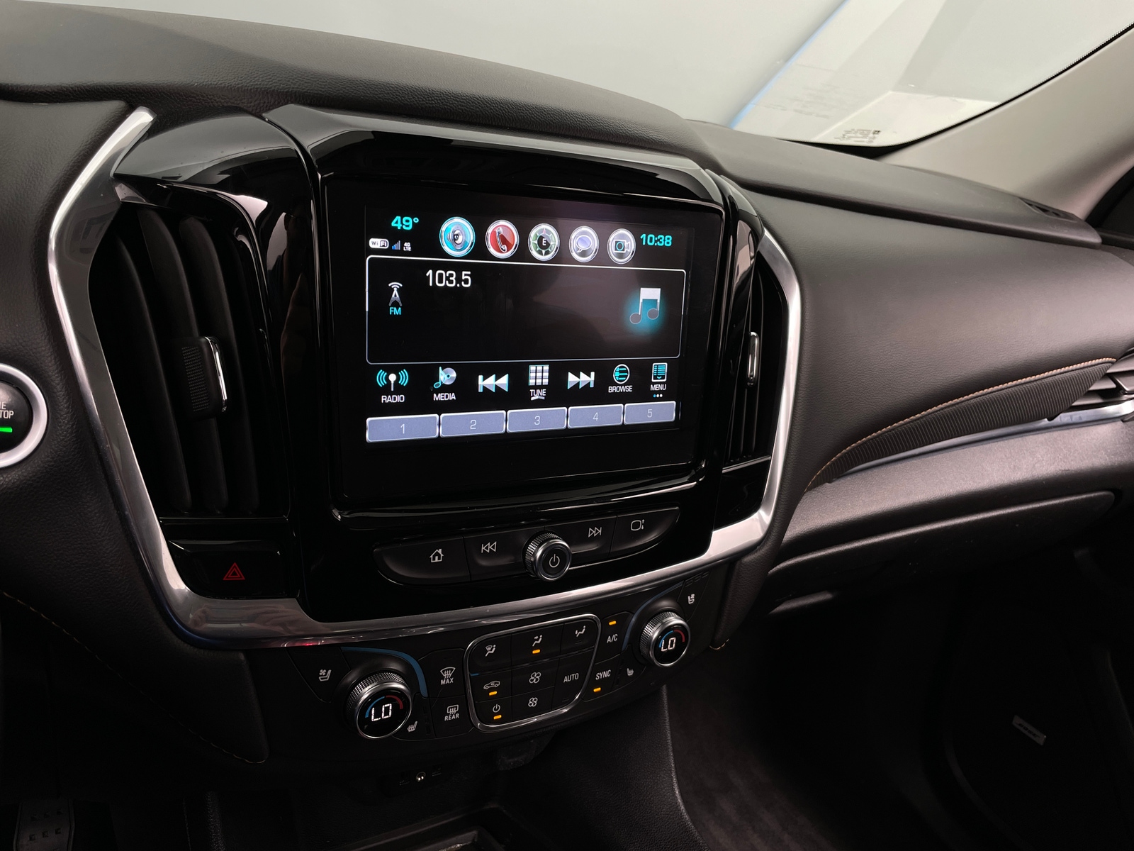 Thumbnail: 2019 Chevrolet Traverse - 3