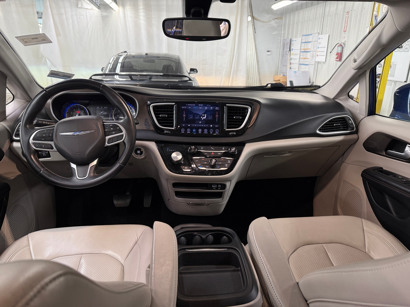 Thumbnail: 2018 Chrysler Pacifica - 2