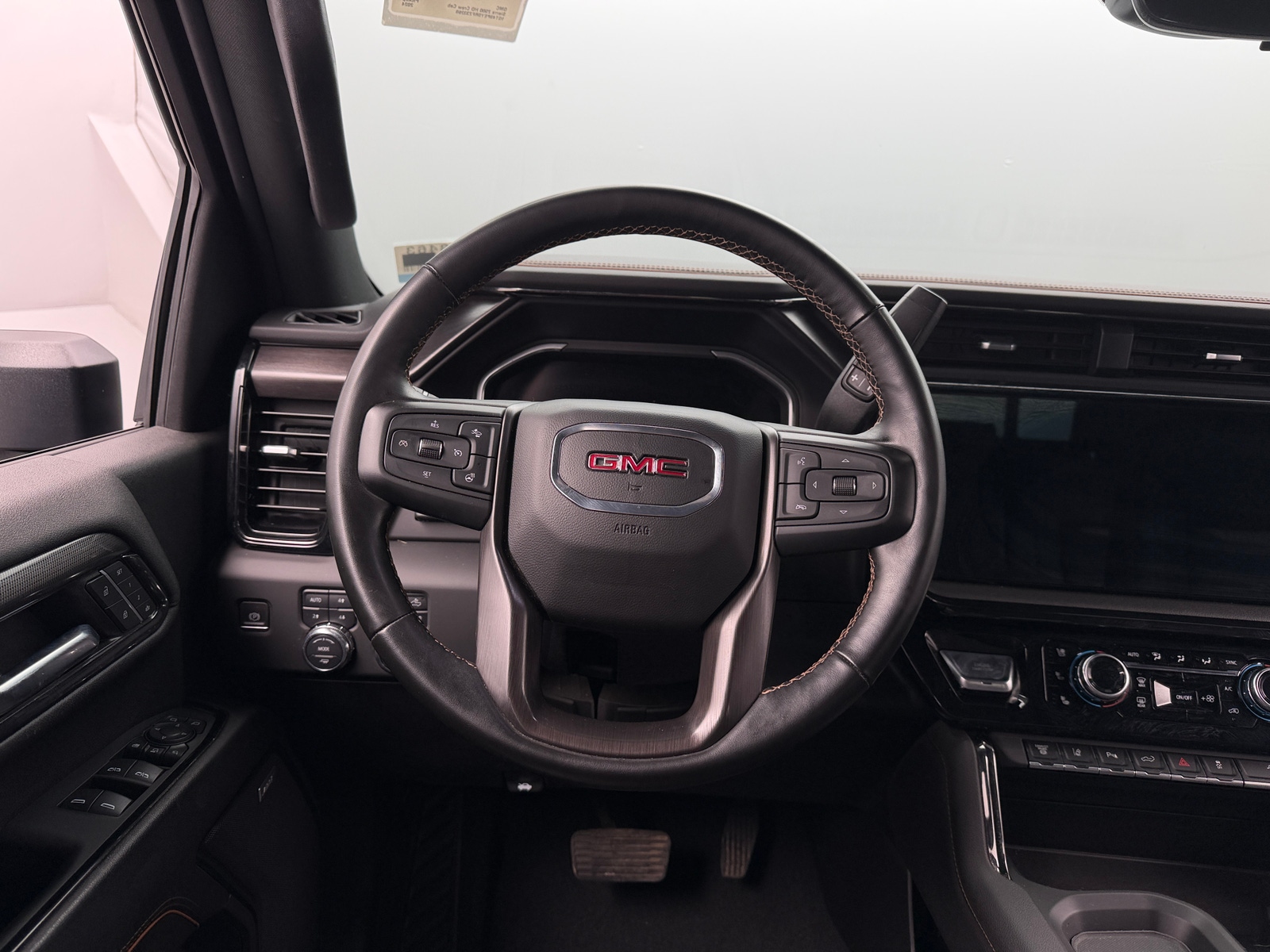 Thumbnail: 2024 GMC Sierra 2500 - 4