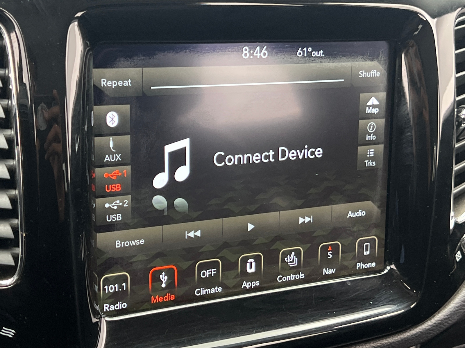 Thumbnail: 2018 Jeep Compass - 3