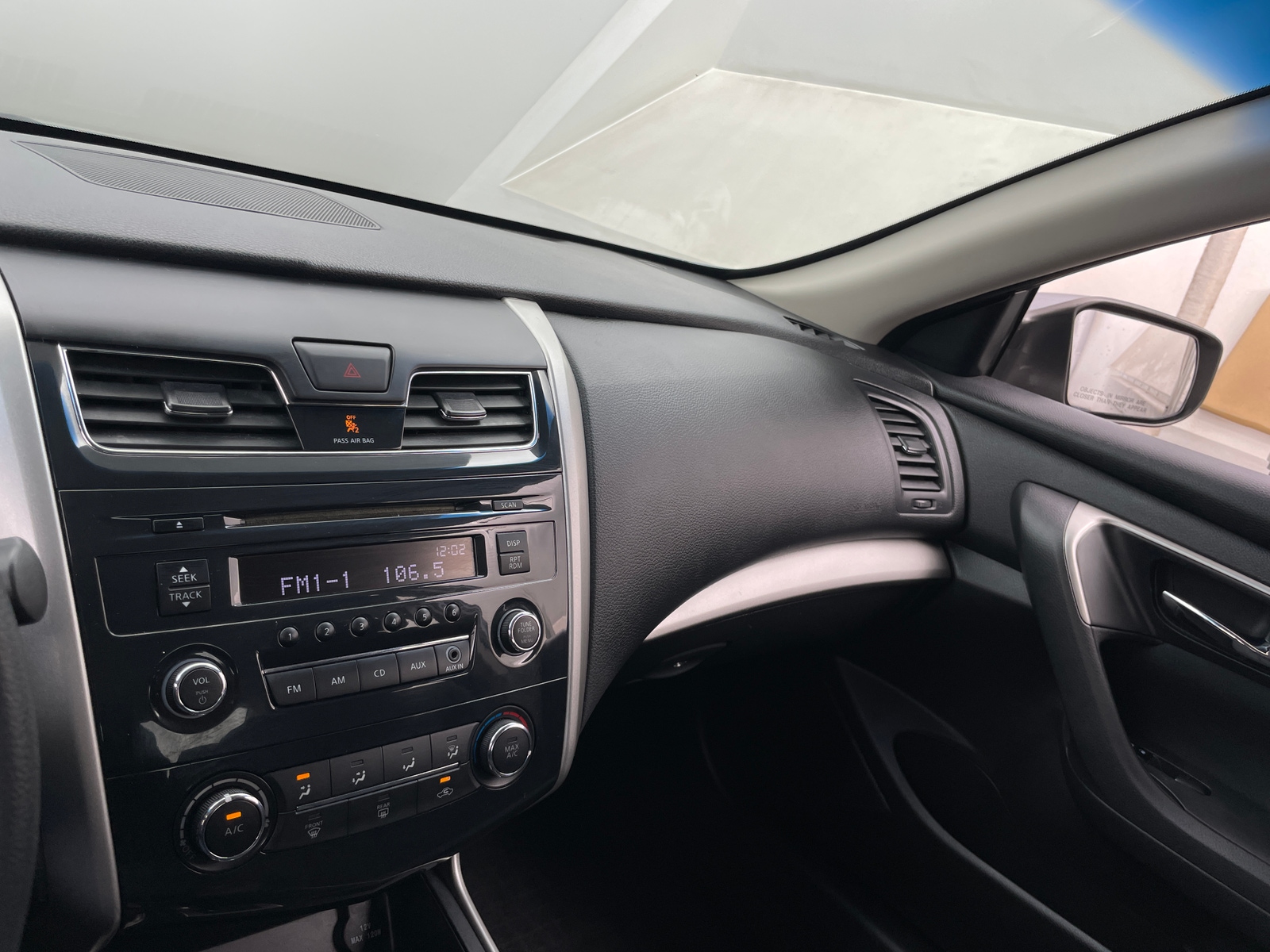 Thumbnail: 2015 Nissan Altima - 4