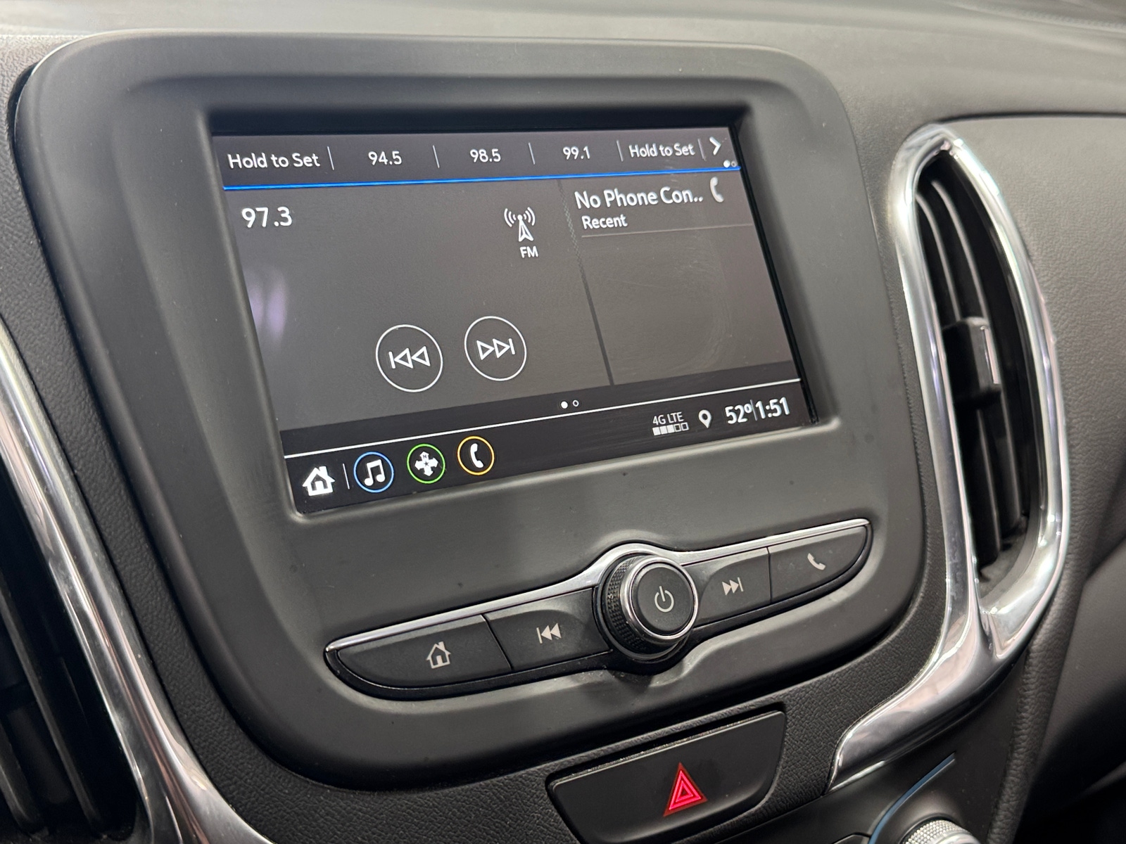 Thumbnail: 2019 Chevrolet Equinox - 4