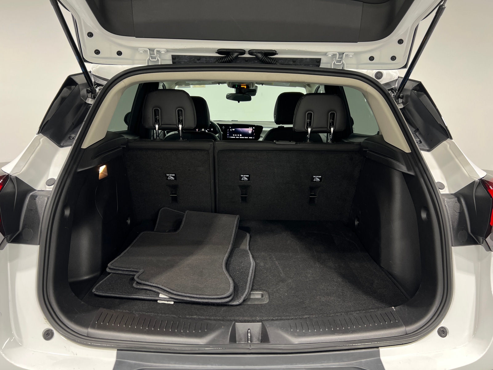 Thumbnail: 2025 Buick Encore GX - 6