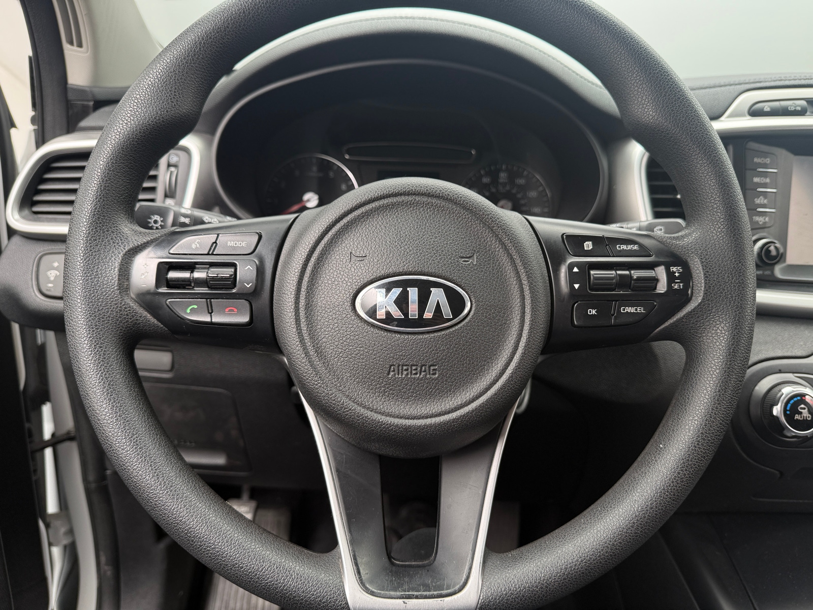 Thumbnail: 2018 Kia Sorento - 5