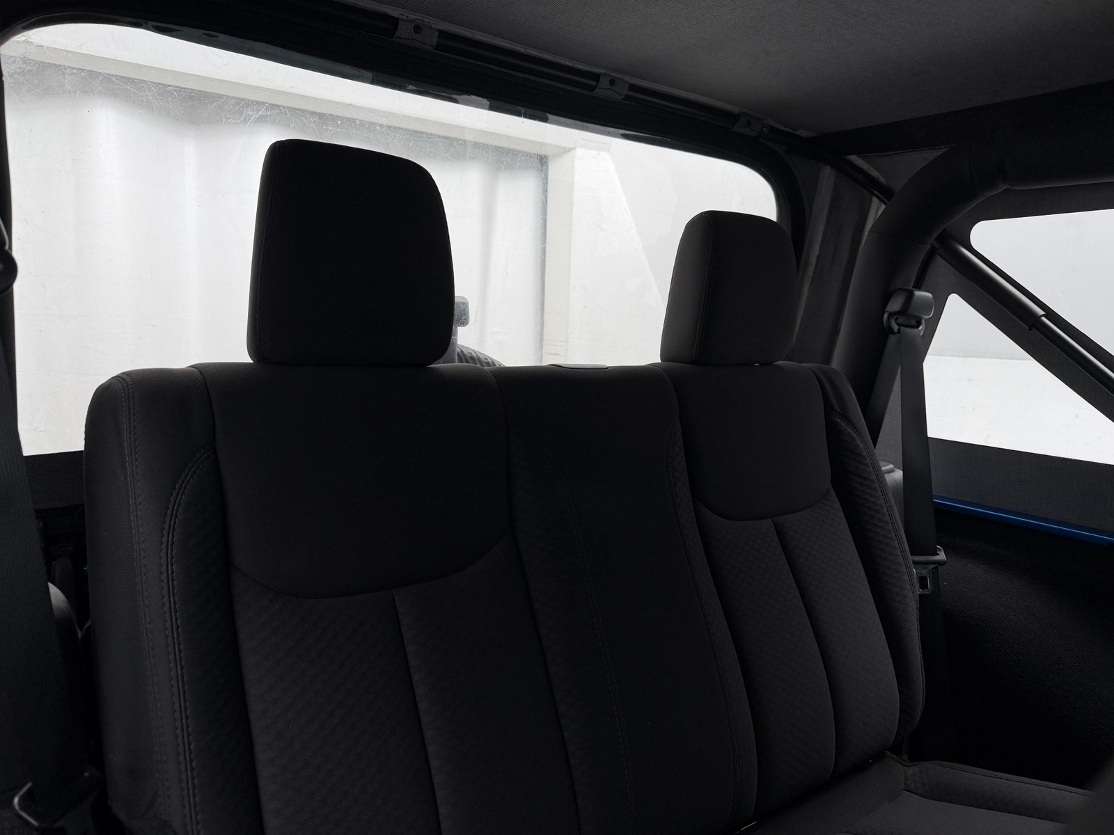 Thumbnail: 2015 Jeep Wrangler - 6