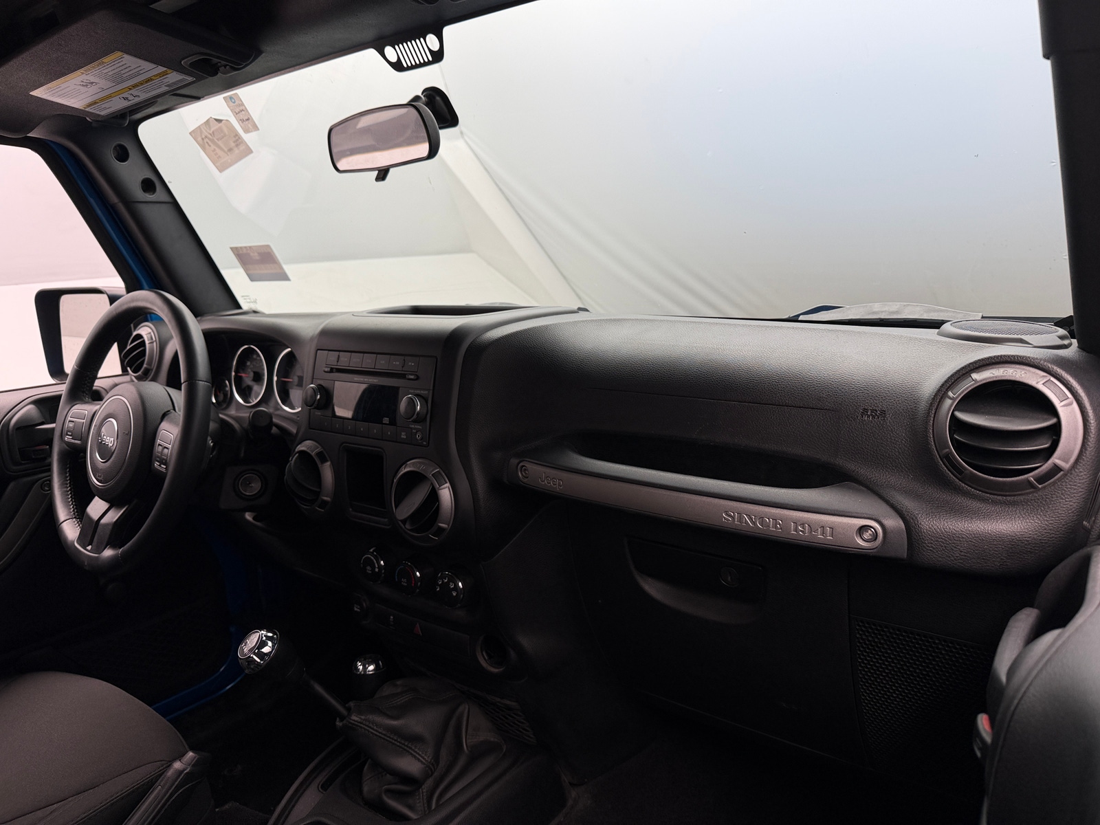 Thumbnail: 2015 Jeep Wrangler - 3