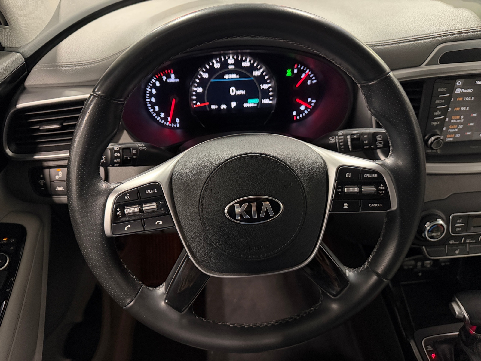 Thumbnail: 2020 Kia Sorento - 4