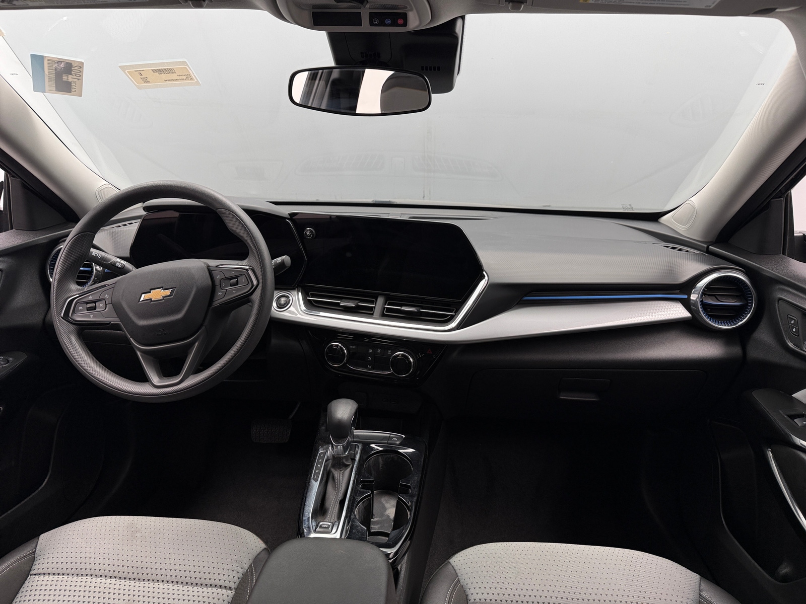 Thumbnail: 2025 Chevrolet Trax - 3