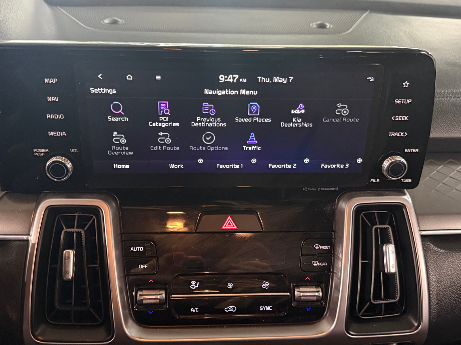 Thumbnail: 2023 Kia Sorento - 3