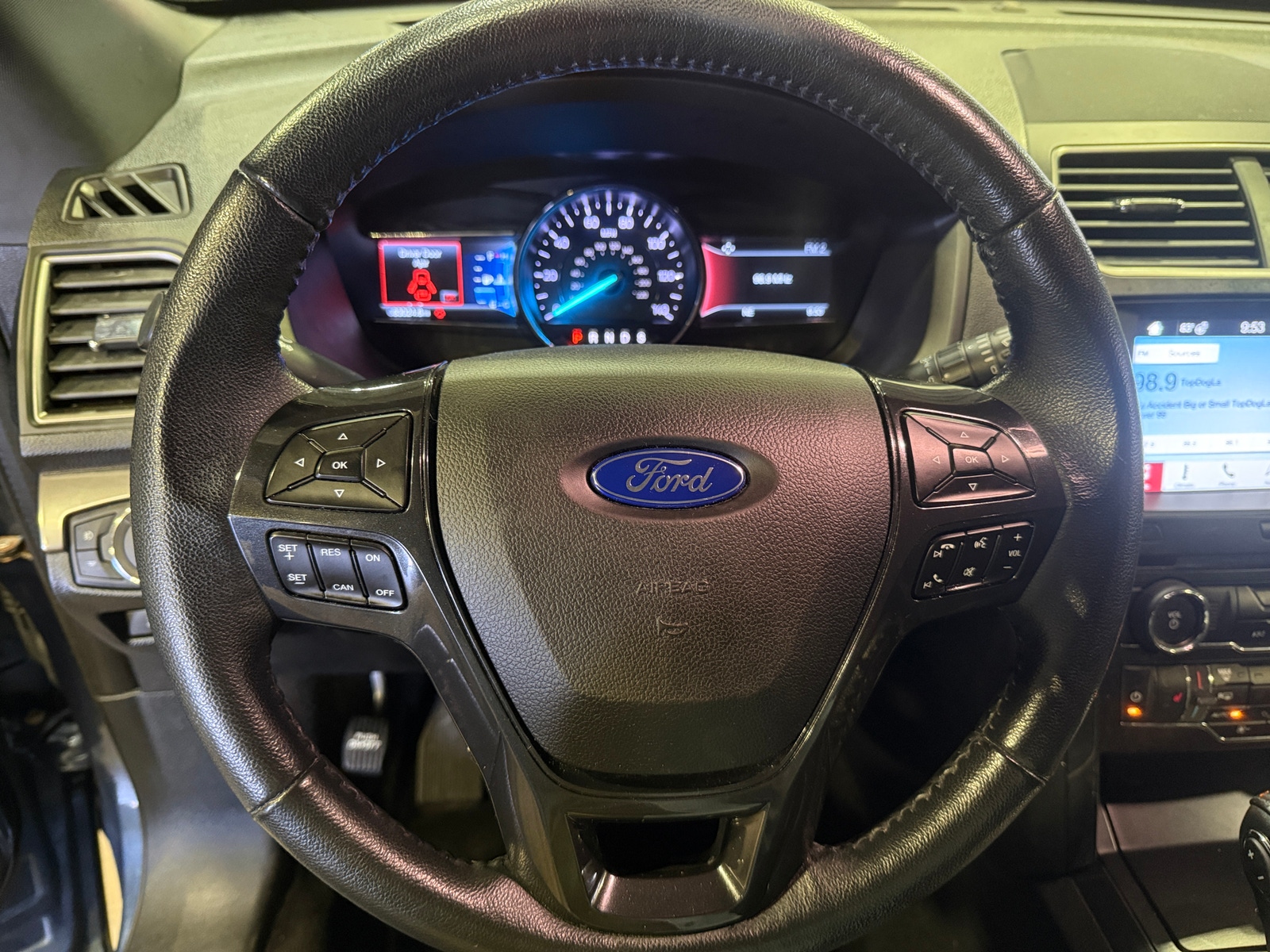 Thumbnail: 2018 Ford Explorer - 5