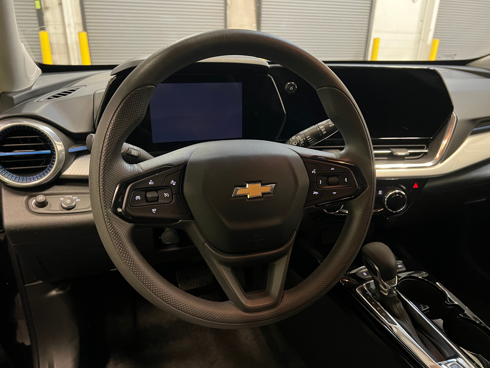 Thumbnail: 2025 Chevrolet Trax - 5