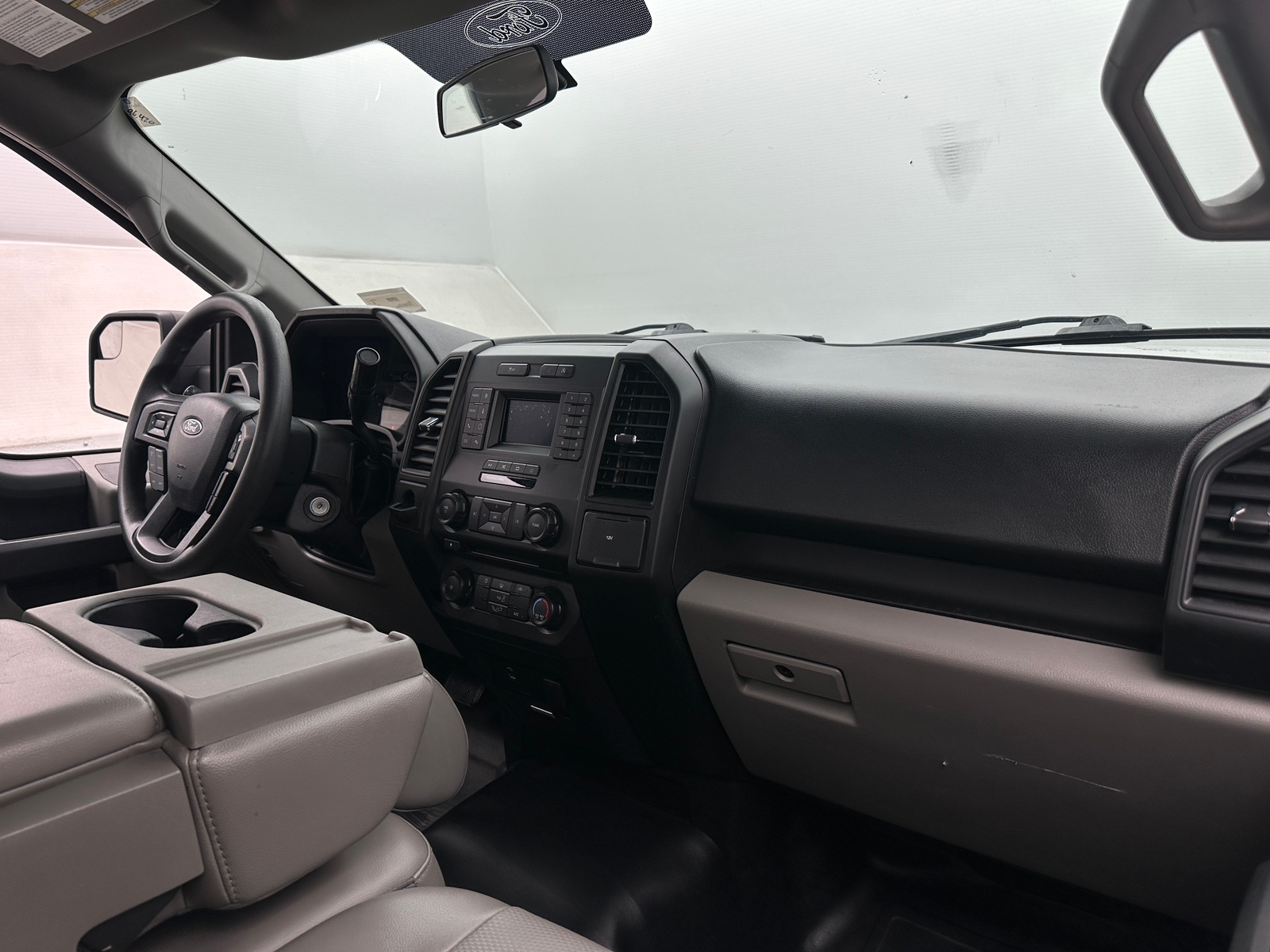 Thumbnail: 2018 Ford Econoline - 3