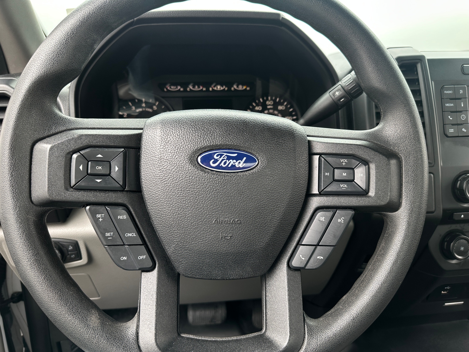 Thumbnail: 2018 Ford Econoline - 5