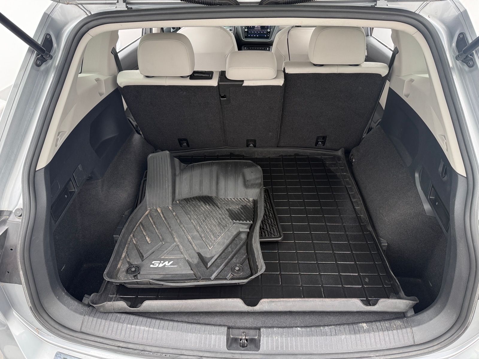 Thumbnail: 2019 Volkswagen Tiguan - 6
