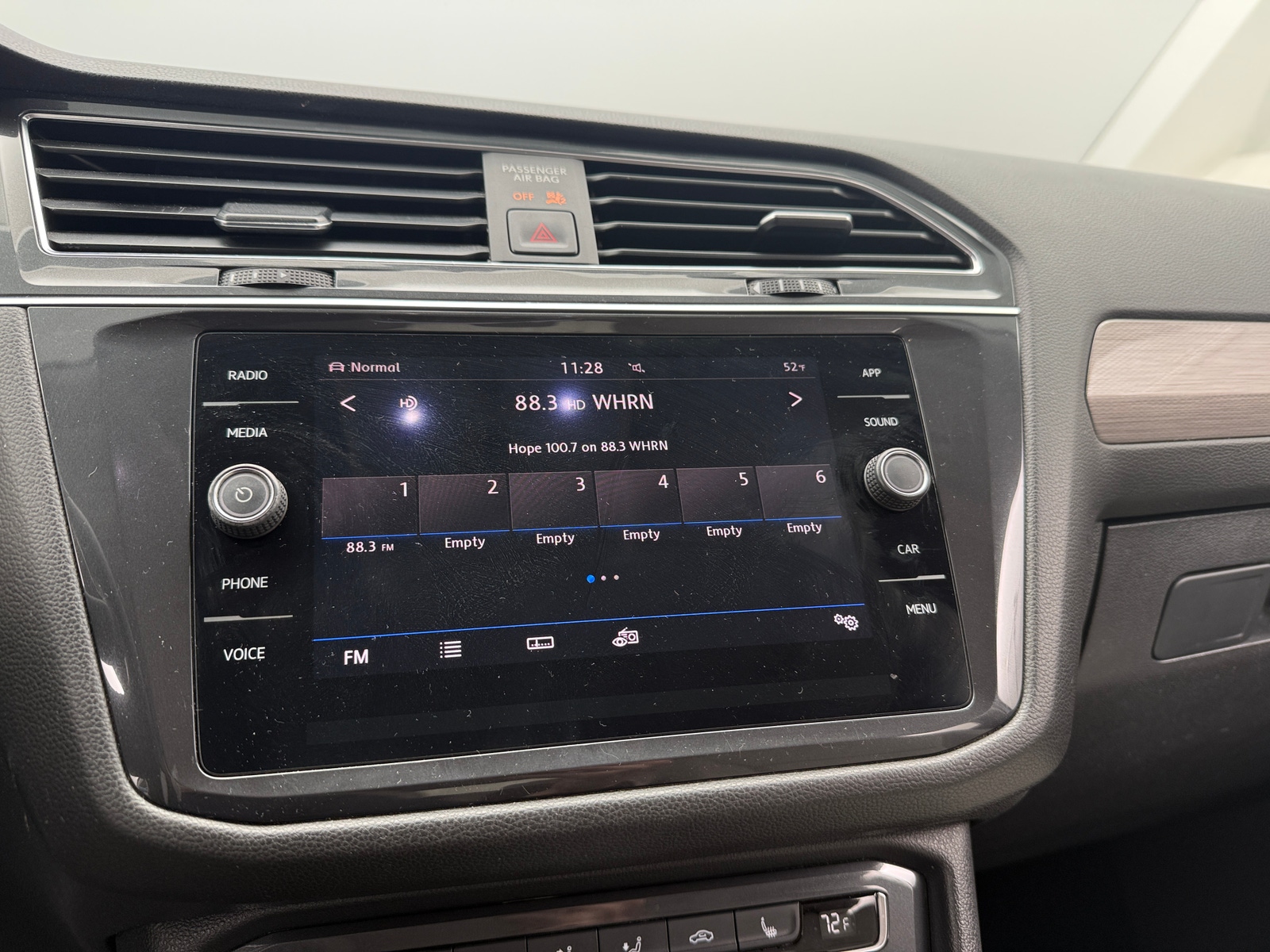Thumbnail: 2019 Volkswagen Tiguan - 3