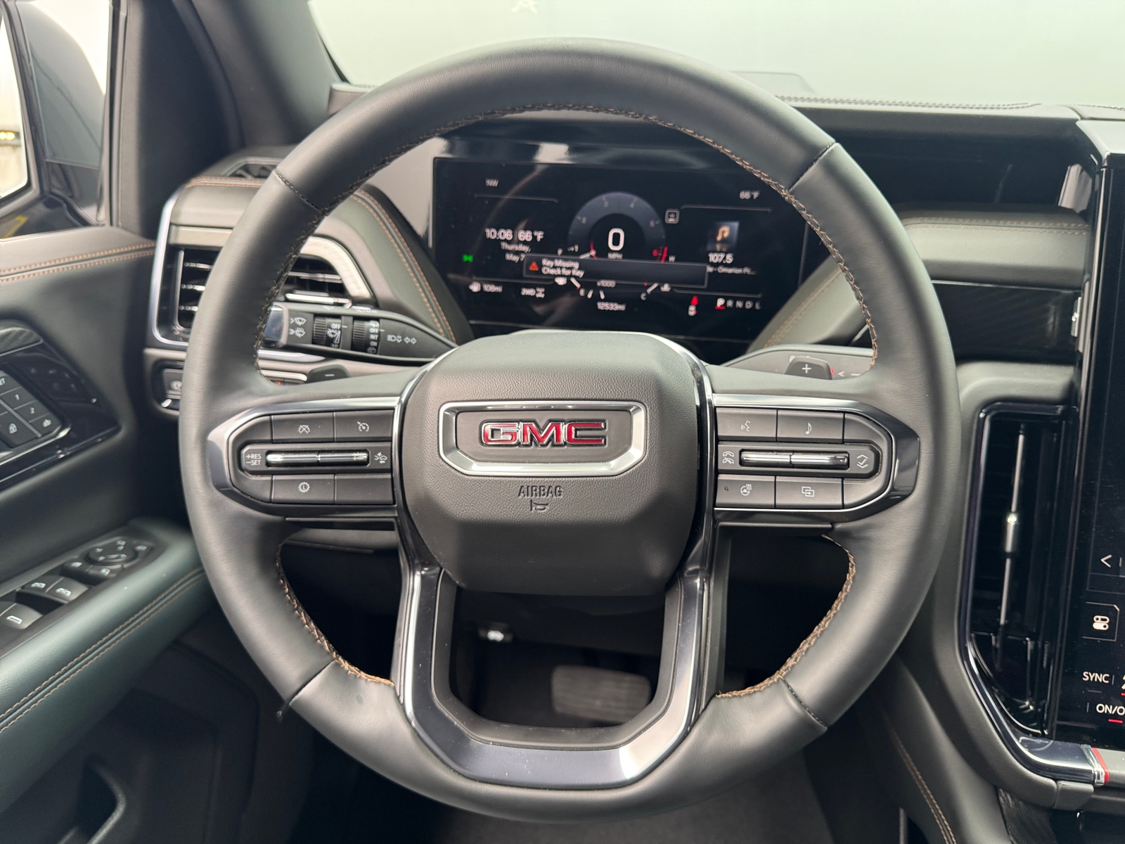 Thumbnail: 2025 GMC Yukon - 4