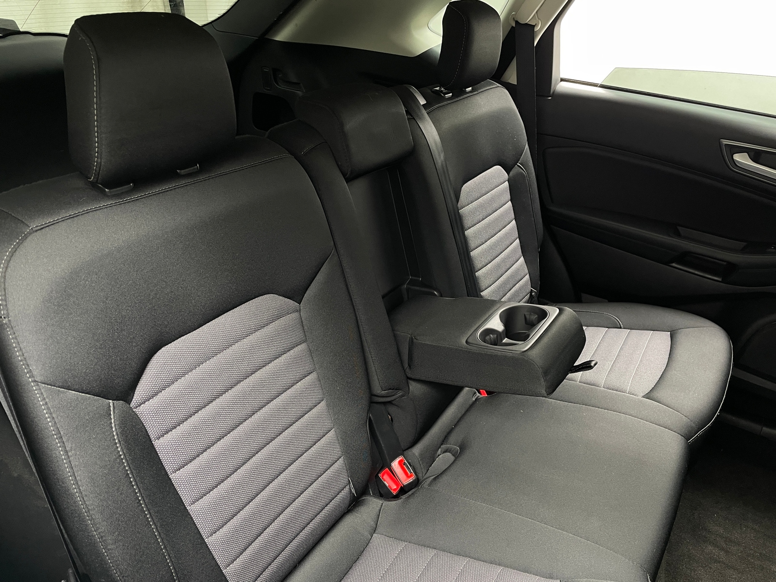 Thumbnail: 2020 Ford Edge - 6