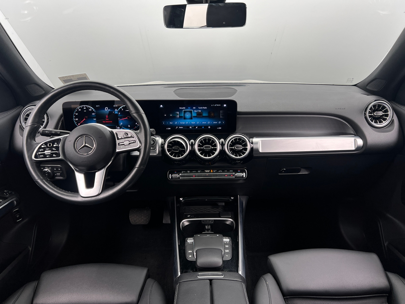 Thumbnail: 2023 Mercedes-Benz GLB - 2