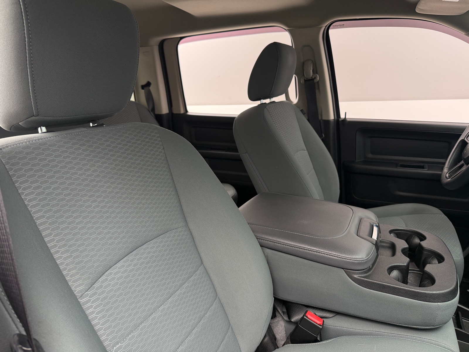 Thumbnail: 2019 RAM 1500 Classic - 2