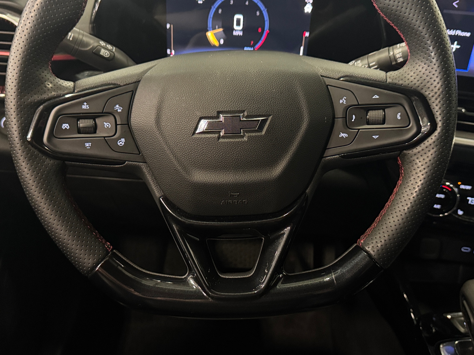 Thumbnail: 2025 Chevrolet Trax - 5
