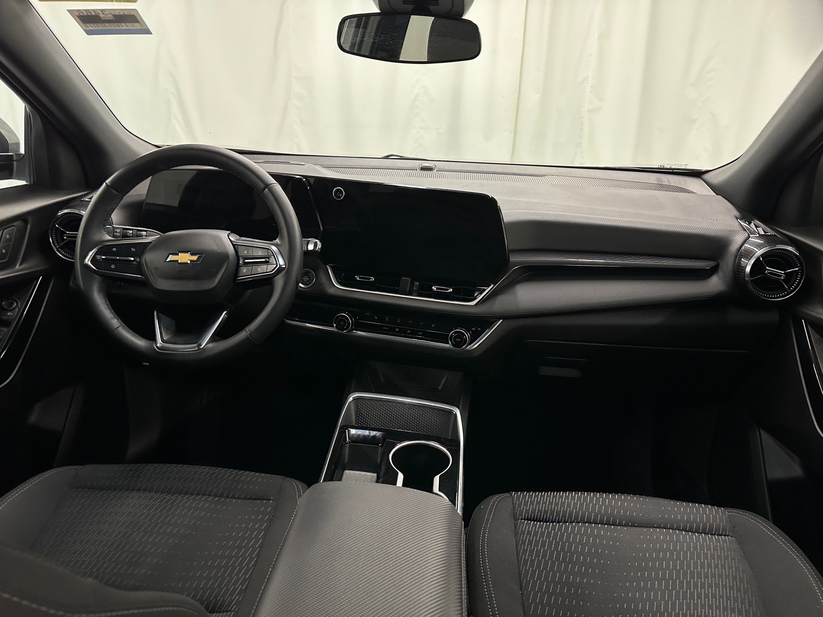 Thumbnail: 2025 Chevrolet Equinox - 3