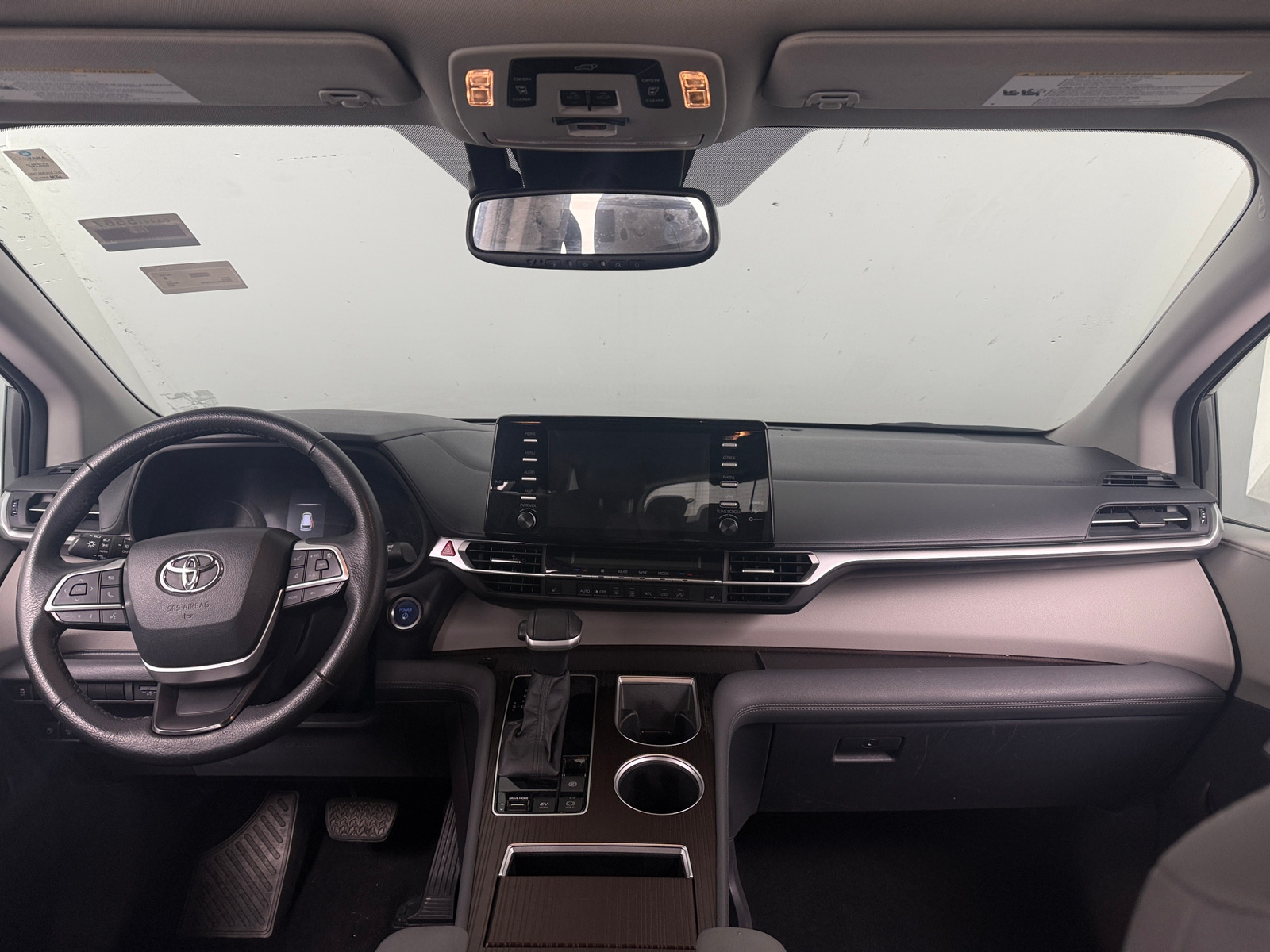 Thumbnail: 2022 Toyota Sienna - 2