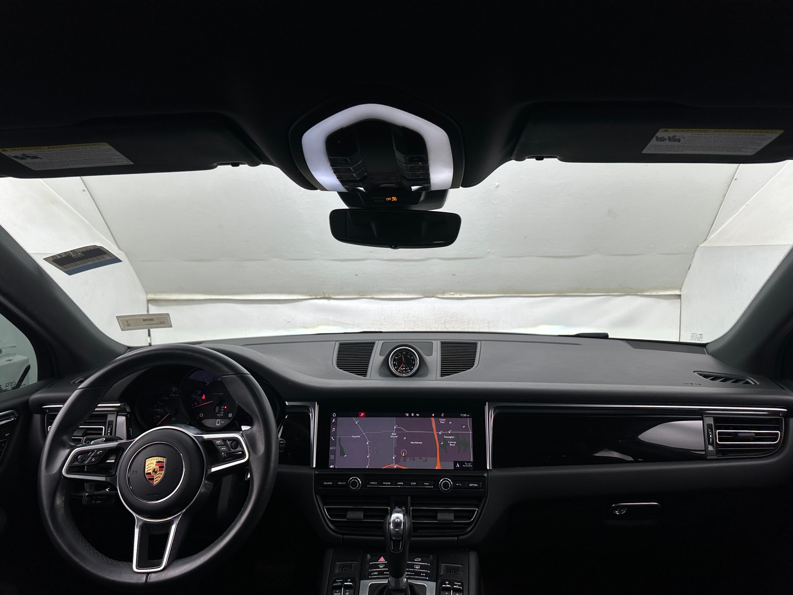 Thumbnail: 2020 Porsche Macan - 2