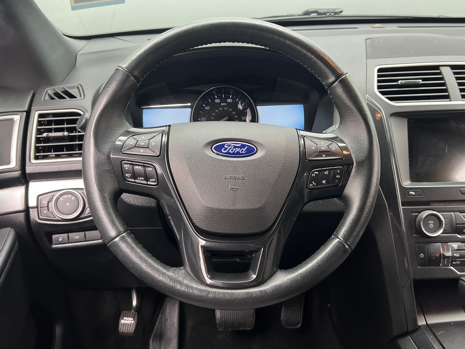 Thumbnail: 2017 Ford Explorer - 5